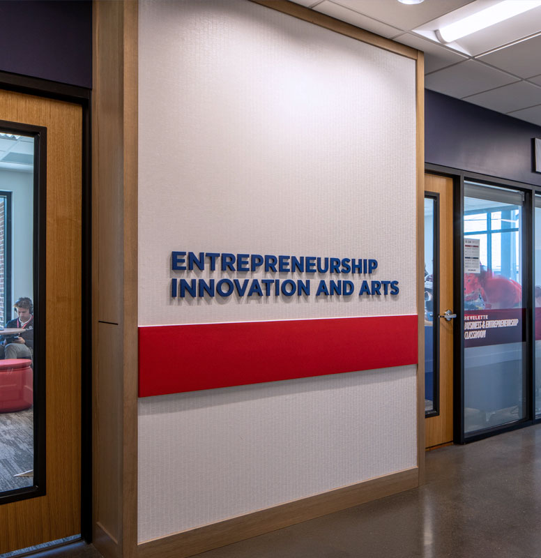 Brentwood Academy – Louderback Center for Entrepreneurship, Innovation and Arts