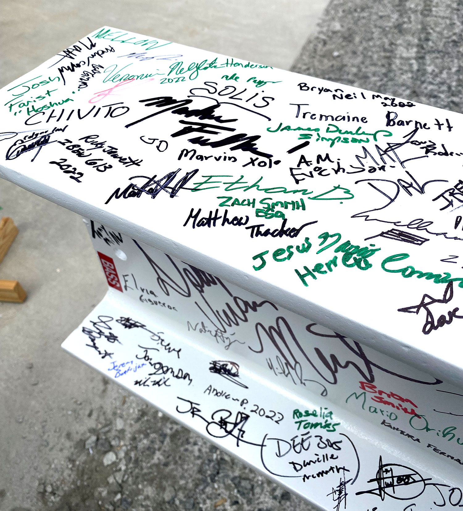 Topping-out Ceremony: Children’s Healthcare of Atlanta – Arthur M. Blank Hospital - beam with signatures