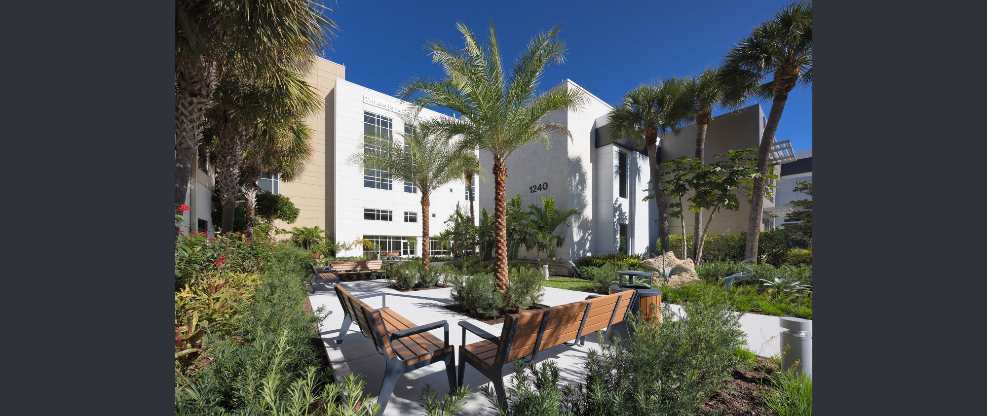 Jupiter Medical Center – Tim and Jayne Donahue Patient Care Tower