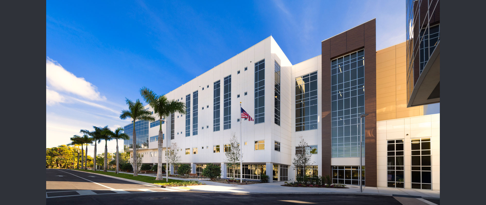 Jupiter Medical Center – Tim and Jayne Donahue Patient Care Tower