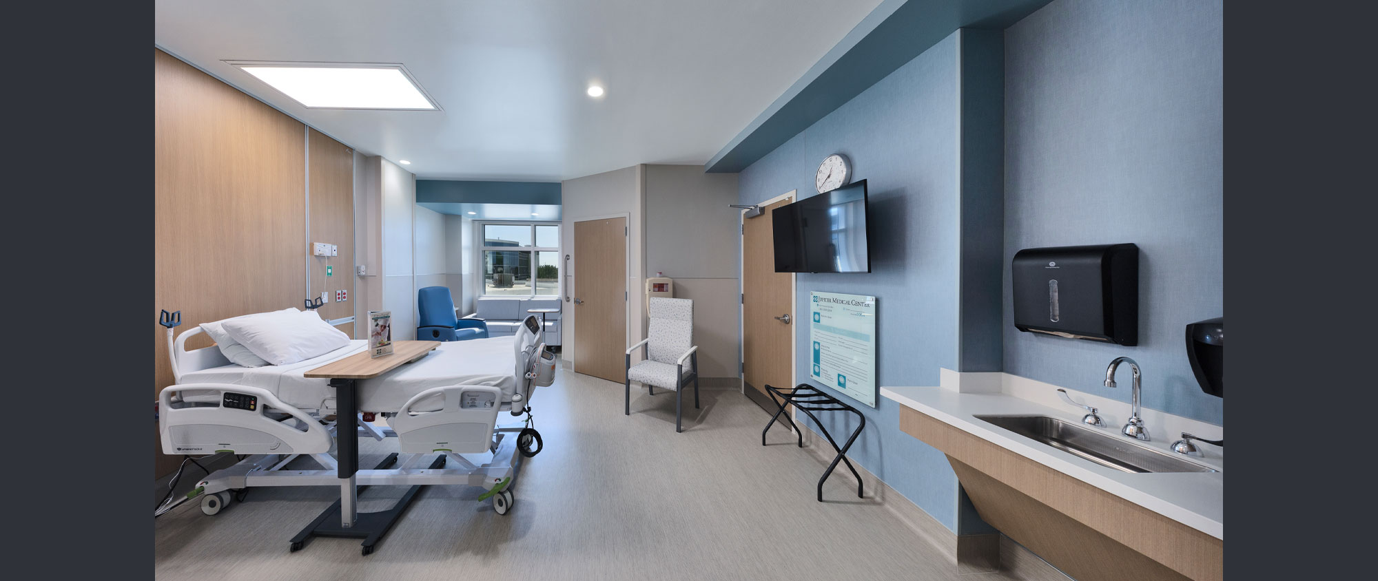 Jupiter Medical Center – Tim and Jayne Donahue Patient Care Tower