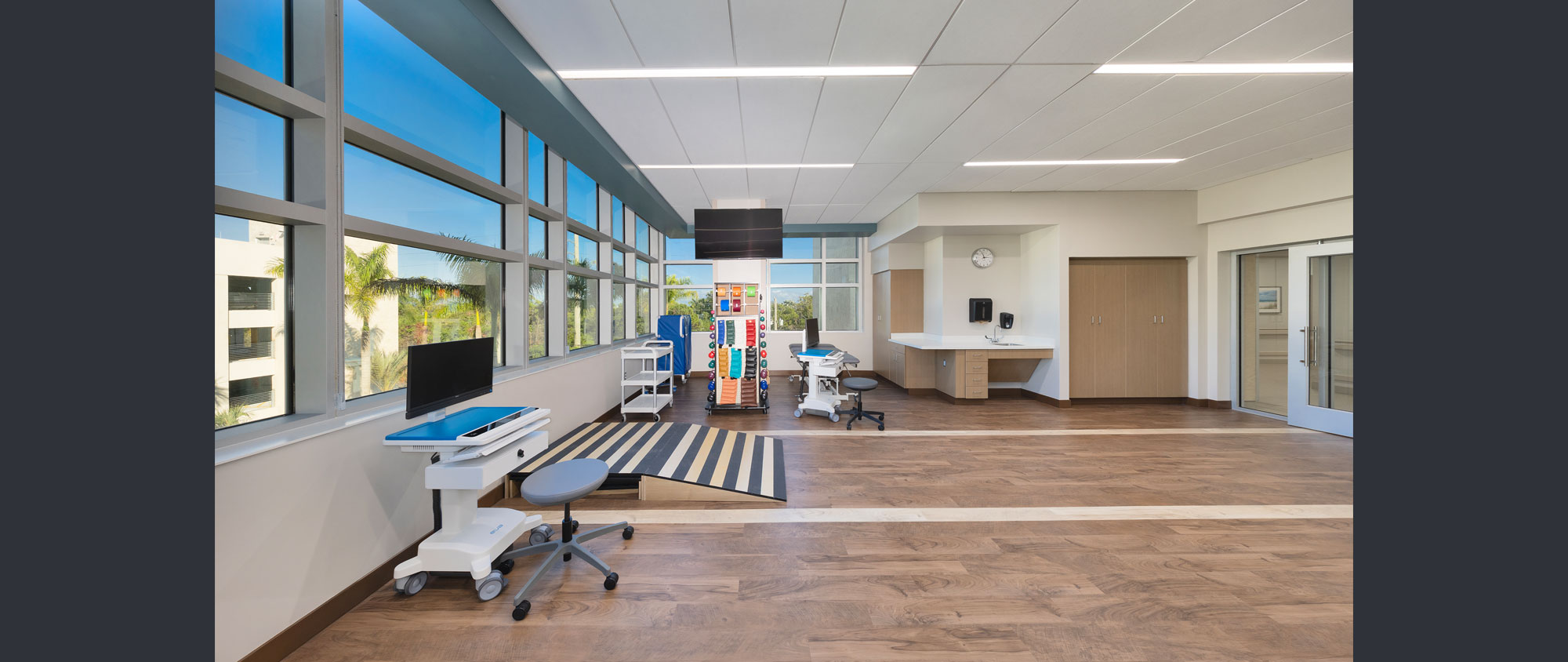 Jupiter Medical Center – Tim and Jayne Donahue Patient Care Tower